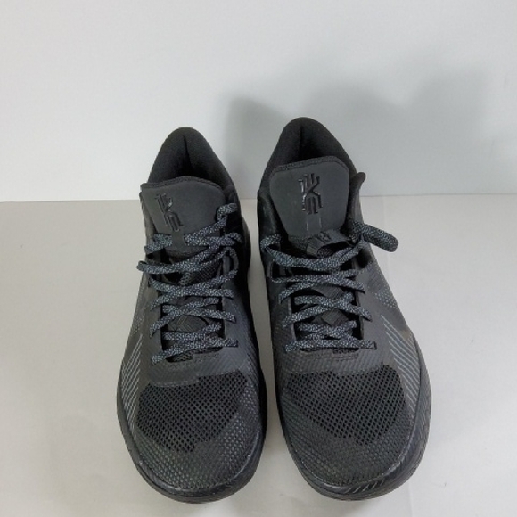 Nike Black Athletic Shoes with Minimalist Design Size 13 main image 7